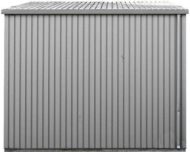 Czy można chodzić po dachu z blachodachówki? Czy można chodzić po dachu z blachodachówki?