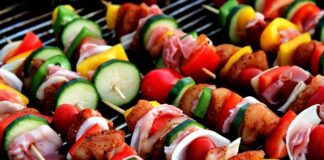 Z czego wymurować grill?
