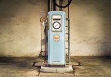 W jakim celu w układach chłodzenia stosujemy dodatkowe pompy z napędem elektrycznym?